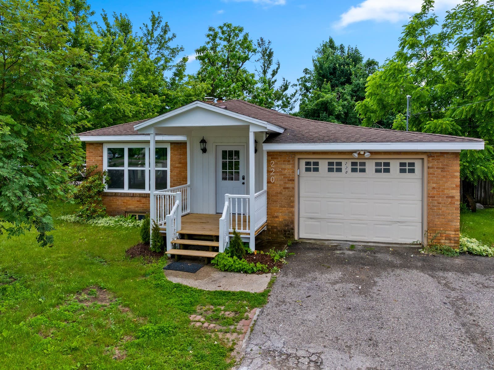 220 E 2nd St, Gaylord